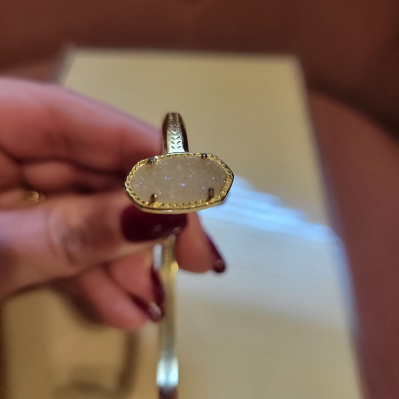 Kendra Scott irredscent stones bracelet - Picture 3 of 3